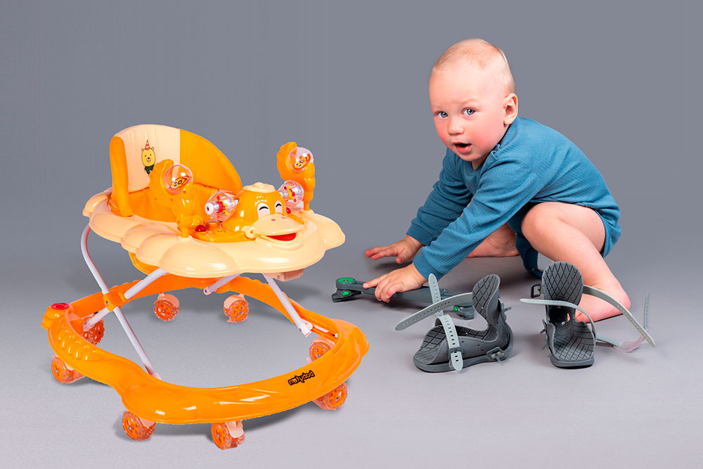 Можно ли ребёнка сажать в ходунки, когда он без брейсов?